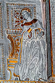 Firenze - Basilica di Santa Croce. L'Annunciazione Cavalcanti di Donatello (navata destra).